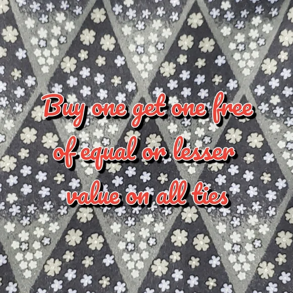 Croft and Barrow purple paisley polyester tie - Picture 5 of 5